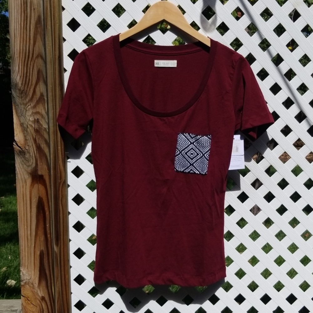 Wine Scoop Neck Tee Shirt with Pocket